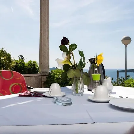 Guest house Moretic 3*