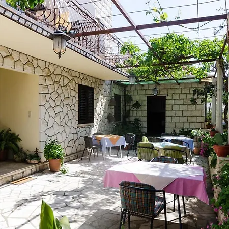 Moretic 3* Orašac
