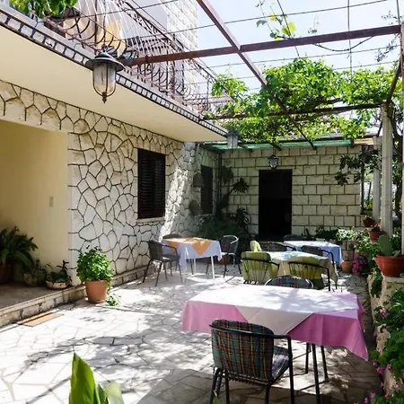 Moretic Orašac